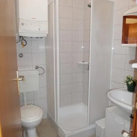 Apartman Lina *