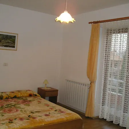 Apartman Lina *