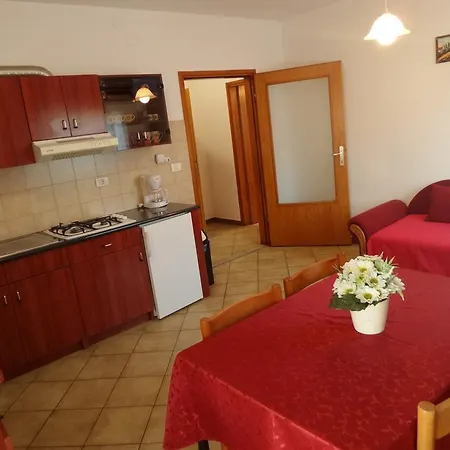 Apartman Lina *