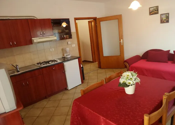 Apartman Lina *