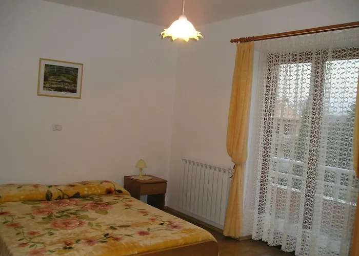 Apartman Lina *